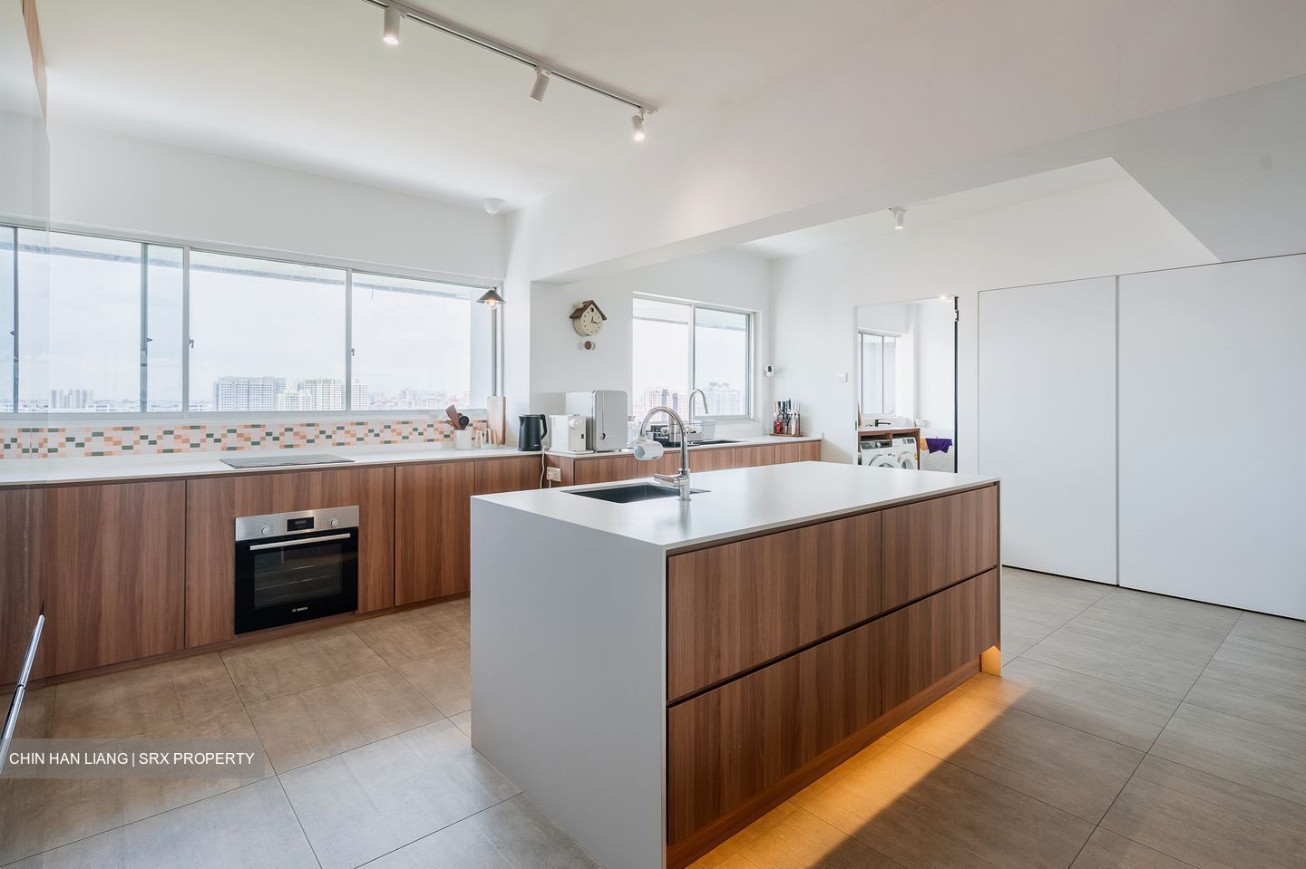 Lakeview Estate (D20), Apartment #533174521